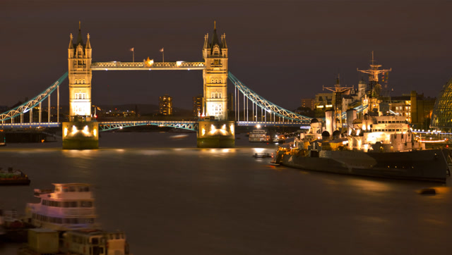 英国伦敦双子桥夜景美极了 每一目都令人震撼