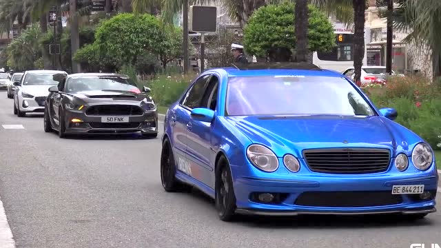 改装奔驰e55 amg 这台老款的e55虽然并未进入中国