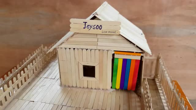 用冰糕棒给小仓鼠做的房子,漂亮的很