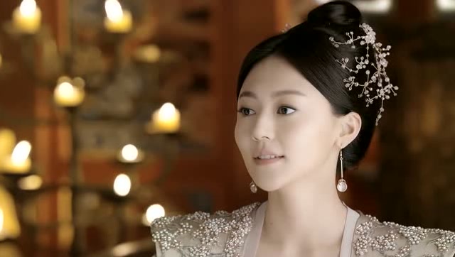 夜华要与天妃素锦回去祭祖,连宋也要去参合一趟