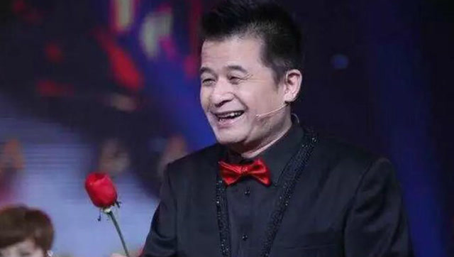 毕福剑苏丹对唱快乐老家听老毕唱歌就是一种享受比春晚更精彩