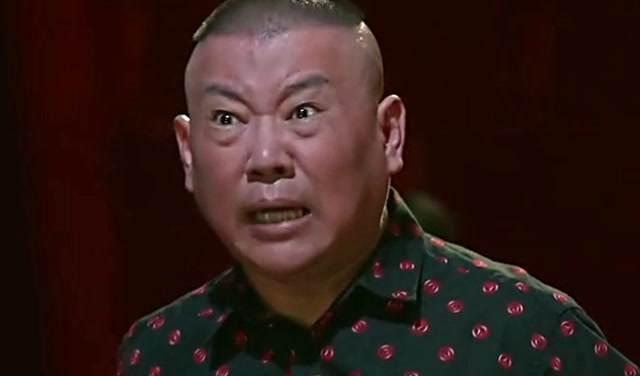 欢乐喜剧人现场状况百出,台下的郭德纲实在坐不住了,直接发怒了