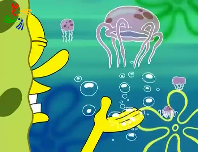 海绵宝宝:在海里海绵宝宝和水母一起愉快的玩耍.