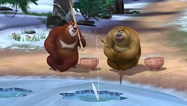 熊出没:熊大和熊二在河边在钓鱼,不知道会不会有收获