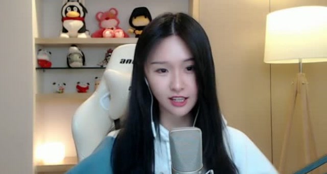 阿冷一首流行歌曲多幸运好好听