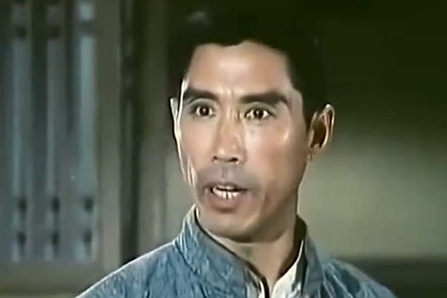 武林志东方旭劝阻众徒砸洋行鲁莽行径