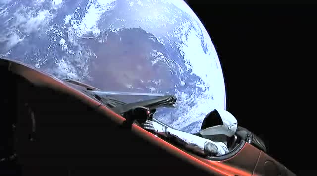 特斯拉真的上天了!全人类首次实现在太空驾驶汽车
