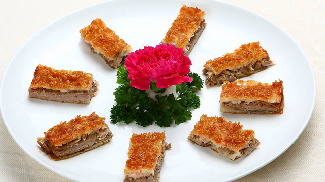 香酥鸭方,外焦里嫩满嘴香,荤素搭配很健康!