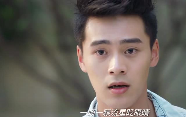 《同学两亿岁》宣墨海蓝终发糖,深情相拥甜翻众人,两人太配了!