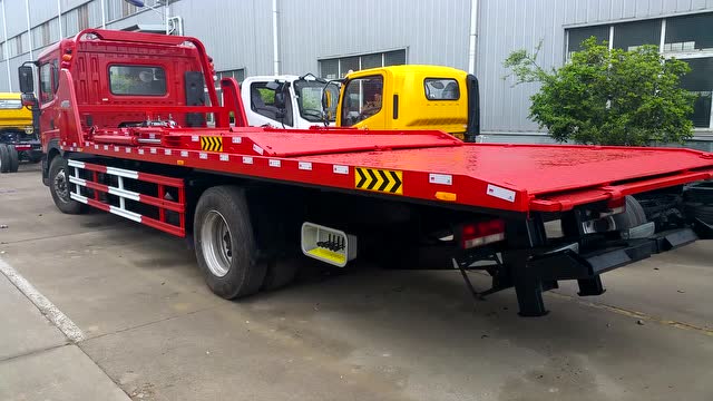 东风8吨双层清障车一拖四救援车展示微信同号