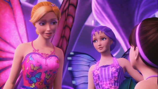 芭比之蝴蝶仙子与精灵公主水晶公主发现了一朵会发光的蓝色之花