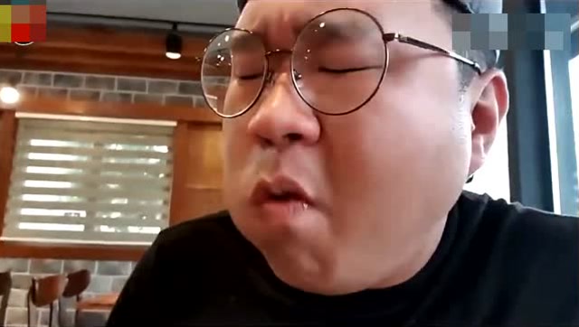韩国大胃王胖子威:狂吃奶酪炸鸡排,炸虾,炸肉,吃相我给满分!