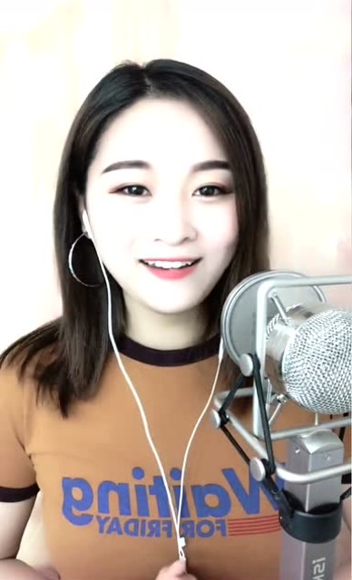 《么么哒》莫露露 欢快的节奏 唱出了心中的甜蜜 我等你电话哟