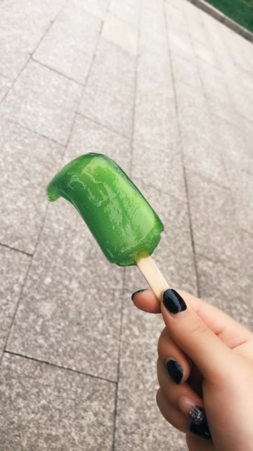 小时候最喜欢的大舌头雪糕 嘻嘻