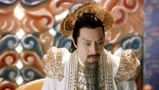 三生三世:这天君有什么用,就是个摆设,连东皇钟出现异样都不知道