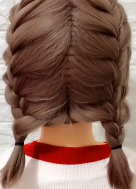 短发也能变出不一样的鱼骨辫,简单漂亮,手残党绝对爱不释手