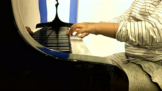 薛知乐钢琴独奏《杂耍者》