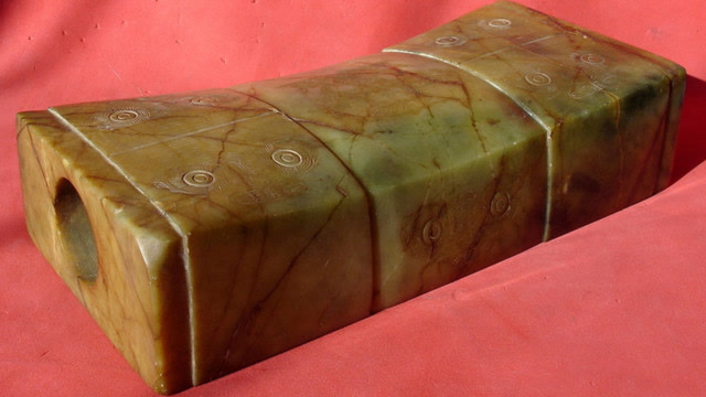 古代这种用玉做的枕头,现在到底值多少人民币?看完大开眼界