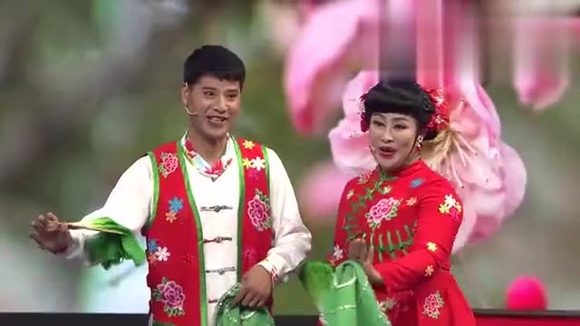 容貌酷似中年刘晓庆的女演员魏晓红二人转小帽《二十四节气歌》