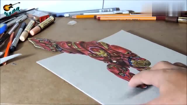 彩铅笔下的"钢铁侠",一身"反浩克装甲"尽显帅气,佩服!