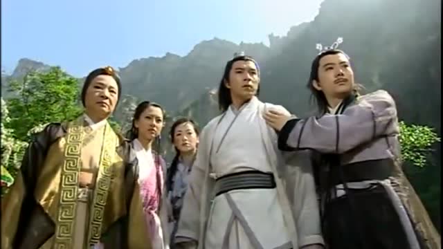 灭绝师太的心真狠,竟然还要赶尽杀绝,张无忌看不下去了!