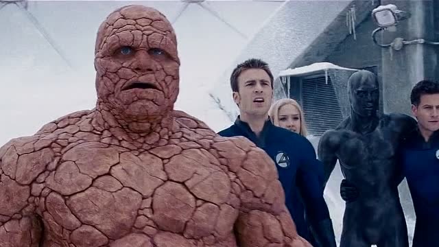 能量板被维特夺走,神奇四侠救出冲浪手,欲夺回能量板!