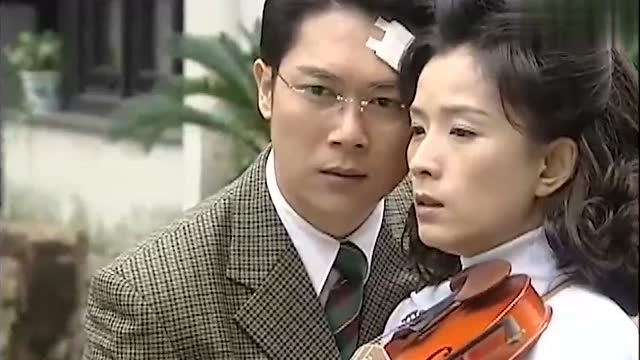 木棉花的春天:立群向佩芸道歉,没想到佩芸丢下小提琴就走?伤人心