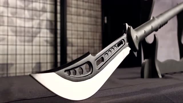 冷兵器:m48带鞘长刀,跟二爷的大刀有点像,就是少了点霸气!