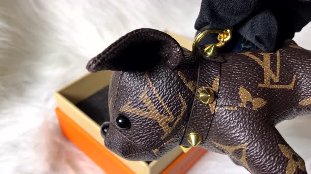 lv 法斗犬钥匙扣狗狗挂件 超可爱萌呆了