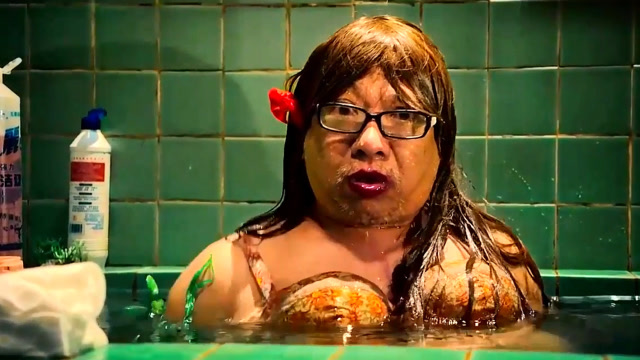 这馆长真缺德,自己扮演美人鱼,绝对是黑店!