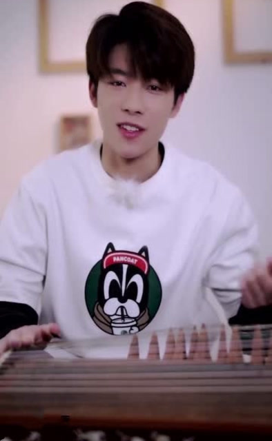 创造营2019:金鱼嘴林子杰上线,古筝弹奏《学猫叫》太美妙了!