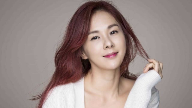 蔡妍安静地唱歌,最美的期待