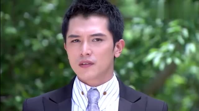 项天骐对沐之晴求婚,季如风却在当电灯泡,真是尴尬的三角恋