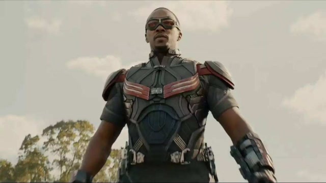 猎鹰拒穿美队经典制服,会有全新造型,将在《猎鹰与冬兵》揭晓?