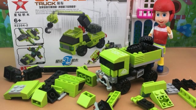 益智玩具拼装工程车,莱德队长组装星钻积木吊机