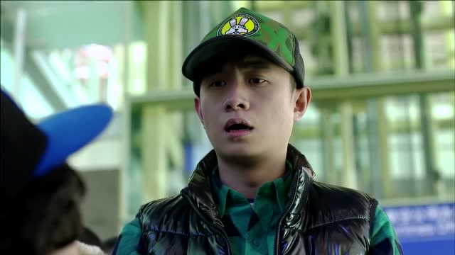 于果是来接夏小白的,根本不认识这孩子,也不是他的爸爸!