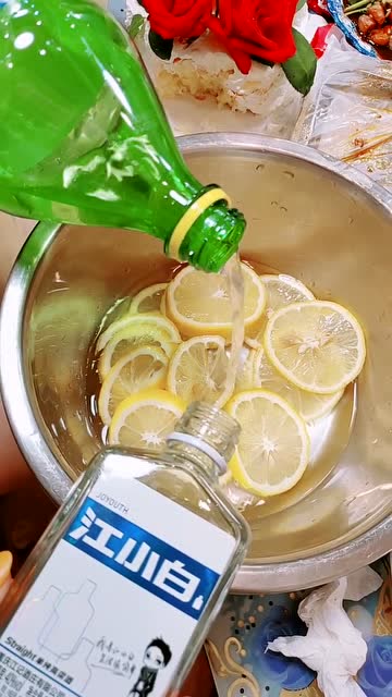 江小白配雪碧柠檬