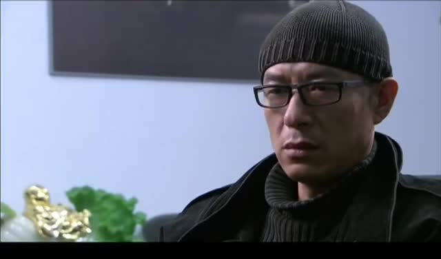 叶三天可是亡命徒,见到老六掏出刀子,崔晓东怂了!