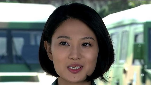 利刃出鞘:唐心怡便装惊艳出场,美到倾国倾城,何晨光眼睛直了!