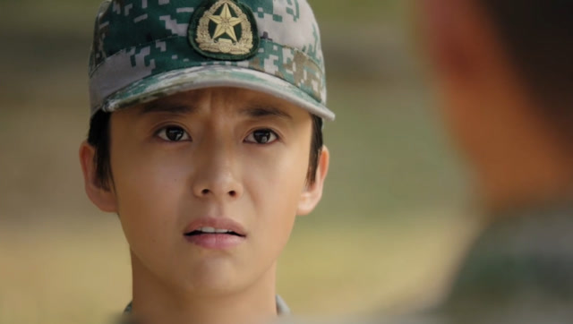 陆战之王:田蜜当众告白,叶晓俊吃醋献吻:牛努力是我的