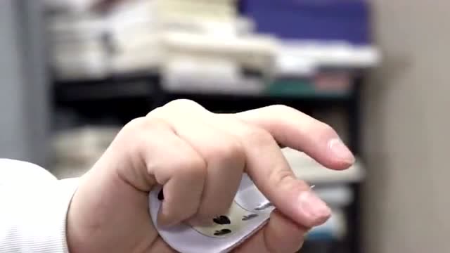 教大家学会无影飞牌,很详细的解说,一学就会!