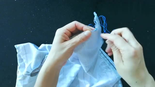手工缝衣服边的方法图片