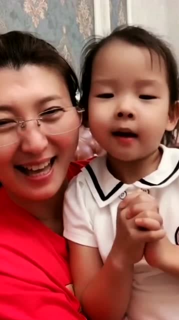 闫学晶和第三胎小女儿46岁生的