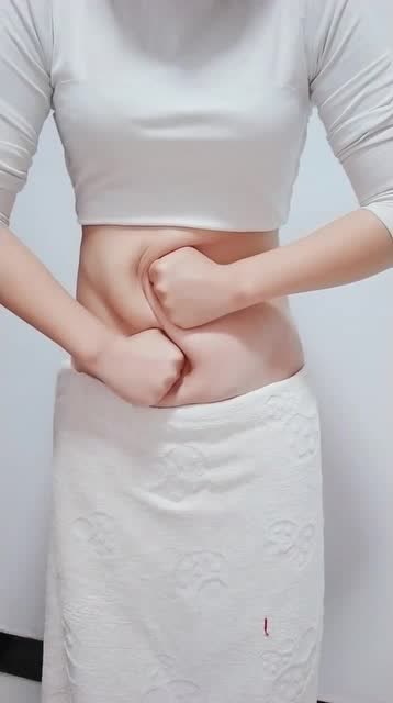 这个是瘦肚子最关键的手法,只要你每天坚持,就会有很好的效果!