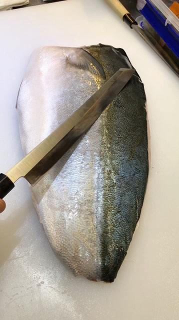 分解日本进口的寒师鱼,口感非常好,有喜欢的吗?