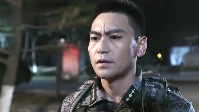 霹雳火:谢思潇遇见王星,王星察觉出什么,谢思潇有点不对劲