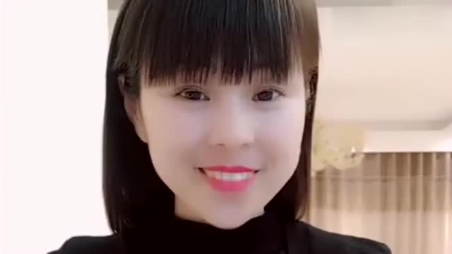 美女学唱坠子戏王华买爹表演生动形象幽默风趣看着有意思