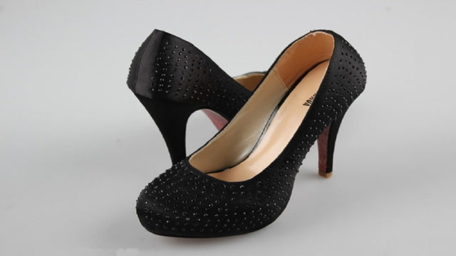 破旧高跟鞋不要丢,只需动动小手,成品轻松帮你省几百