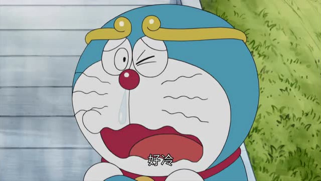《哆啦a梦》可怜的哆啦a梦冷得不行,还要嘴硬说天气太热了!