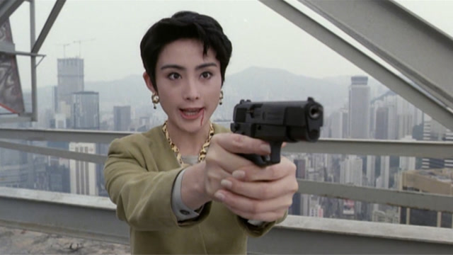 冷面狙击手:suki的枪被李绍邦抢走,james为她挡枪,最终也死了